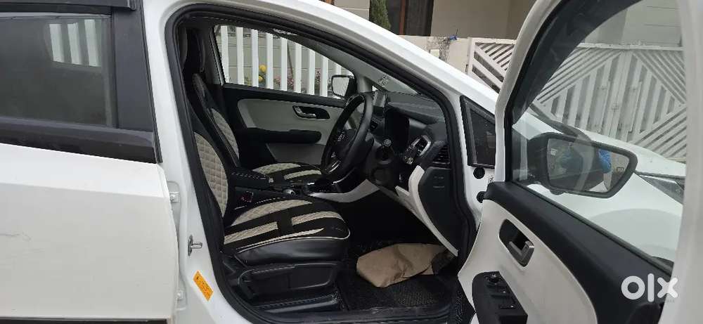 Tata Altroz 2023 Petrol Automatic