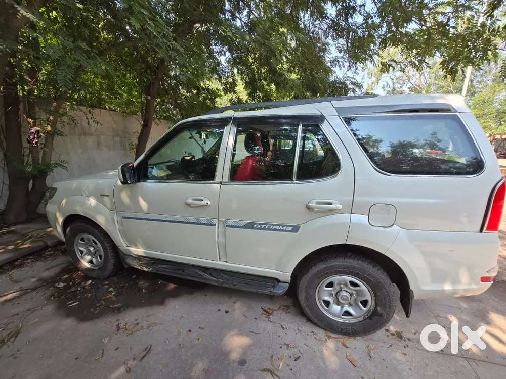 Tata Safari Storme 2016 Diesel Variant