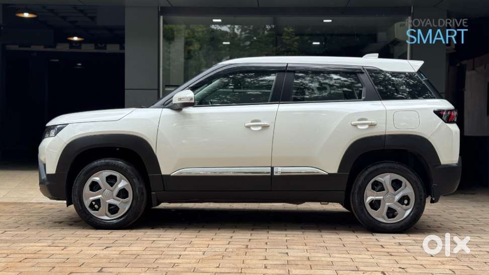 Maruti Suzuki Brezza, 2023, Petrol