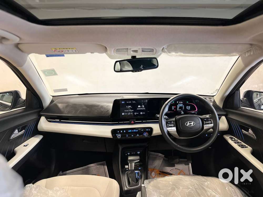 Hyundai Verna 1.5 Sx Ivt, 2025, Petrol