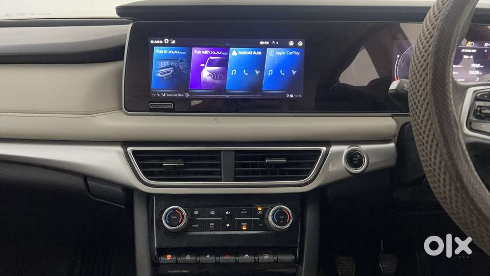 Mahindra Xuv700 2.0 Ax 7 Petrol Mt Str, 2022, Petrol