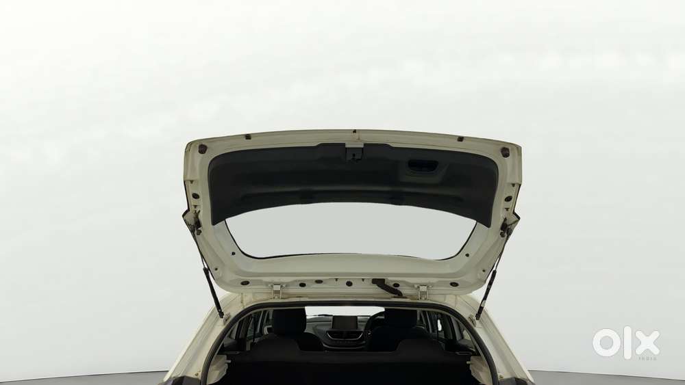 Tata Altroz 1.2 Xt, 2022, Petrol