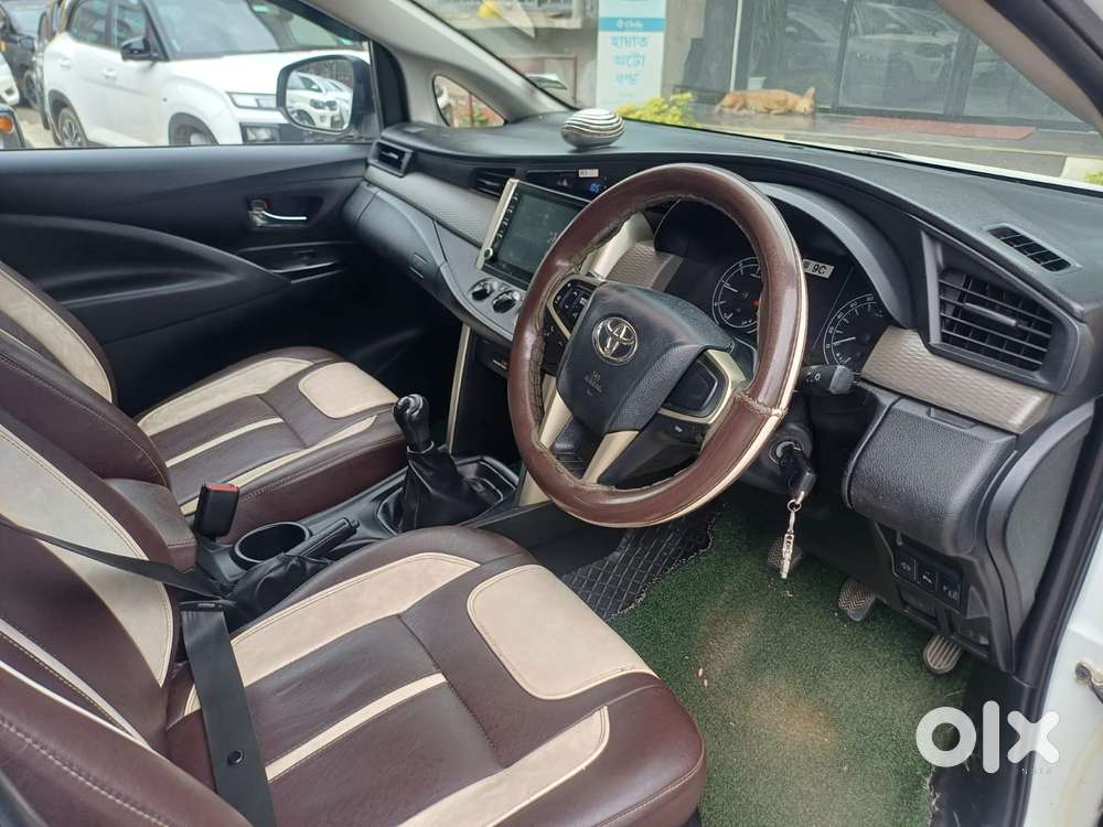Toyota Innova Crysta 2.4 G Mt 8s, 2024, Diesel