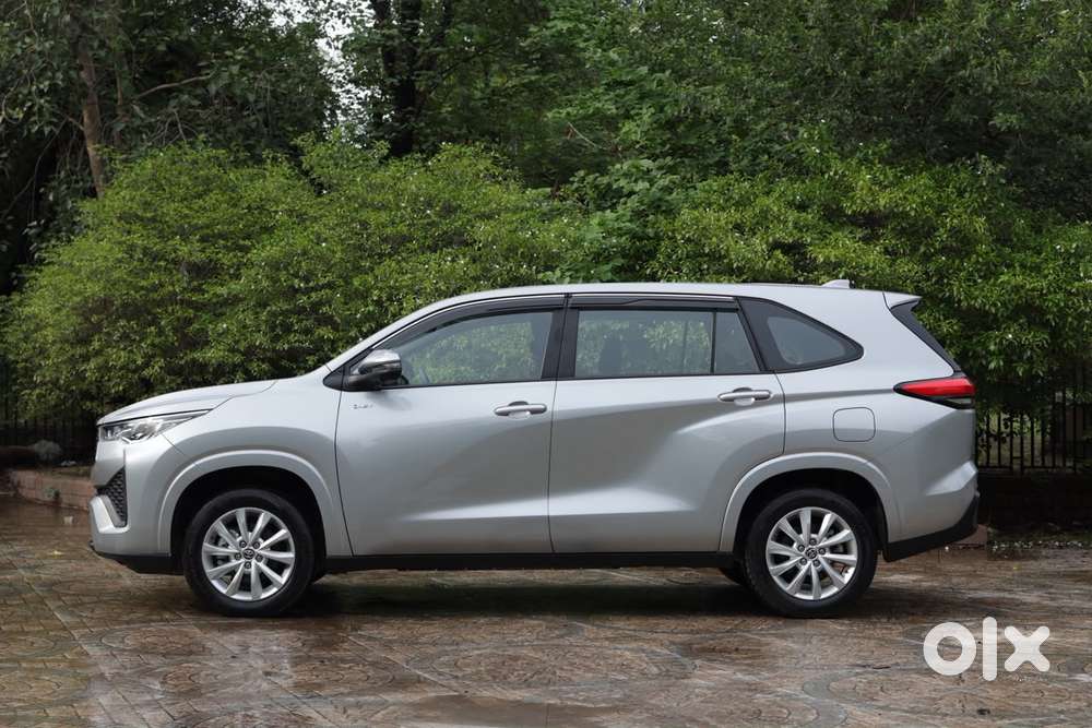 Toyota Innova Hycross 2.0 Vx (o) Hybrid 7 Str, 2026, Petrol