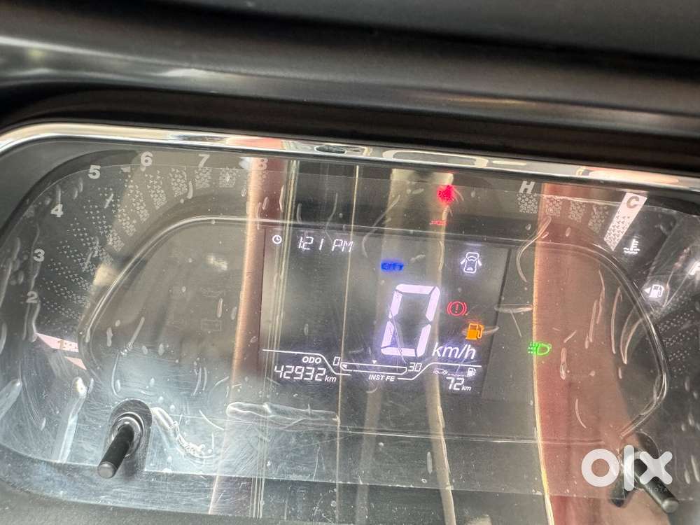 2022 Tata Nexon Petrol – Calgary White