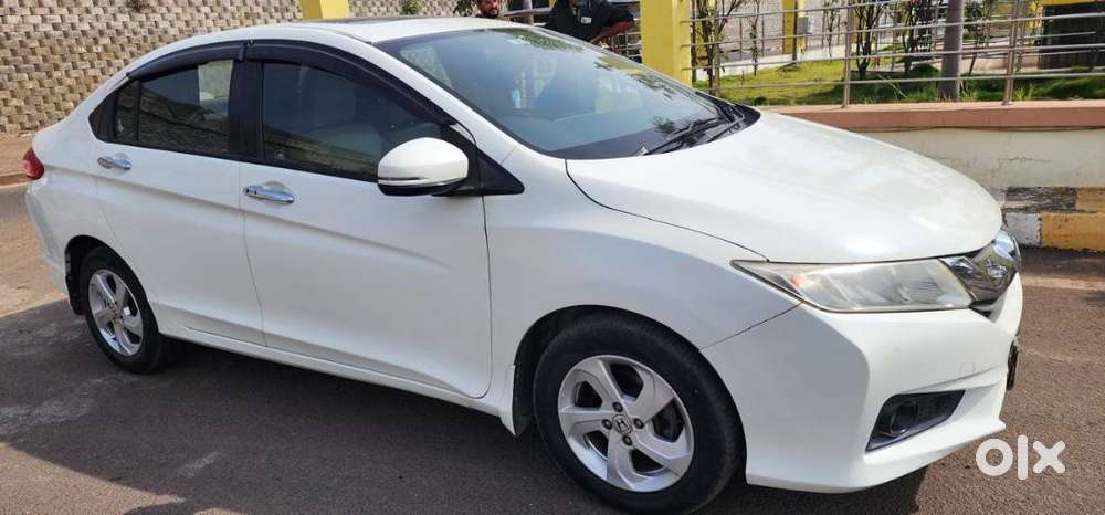 For Sale: Fully Loaded Honda City (2015) - Face Lifted To 2020 Model