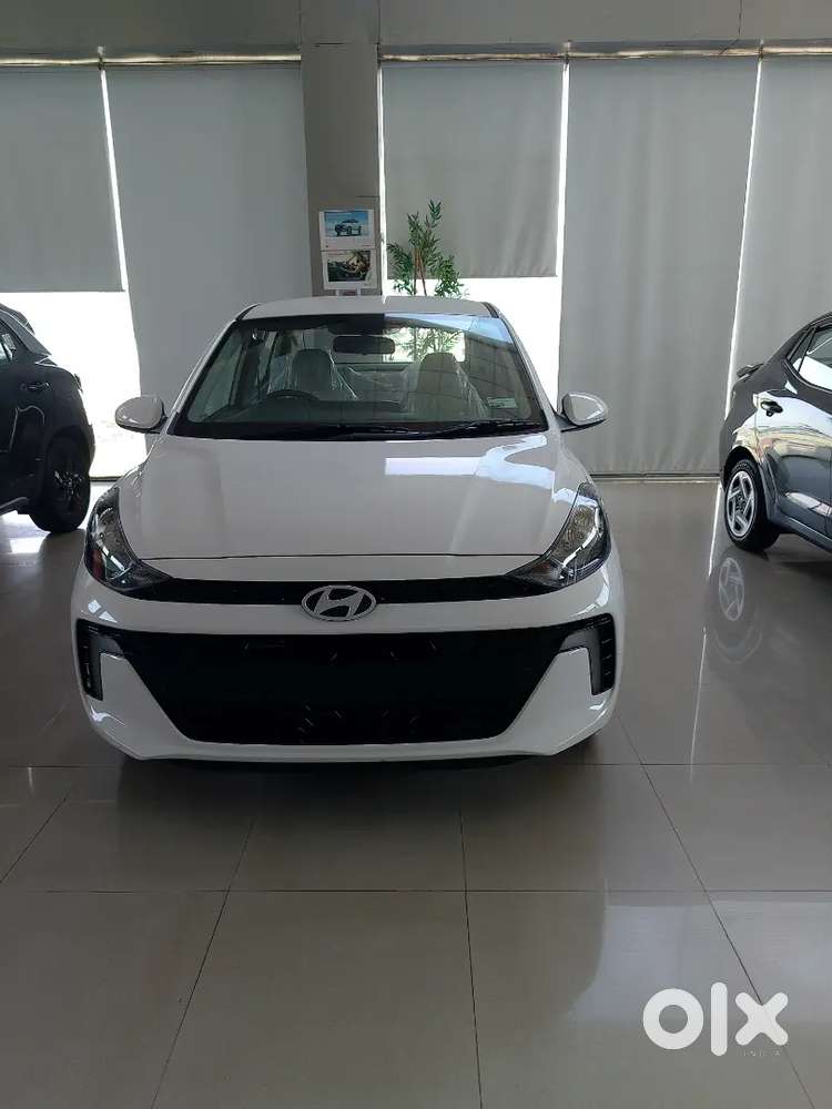 Down Payment 1 Lakh. New Hyundai Aura Car H Showroom Se