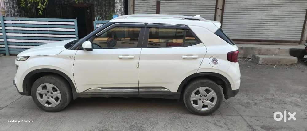 Hyundai Venue 2021 Petrol 44000 Km Driven