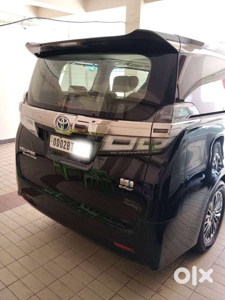 Toyota Vellfire 2.5 Executive Lounge, 2021, Petrol