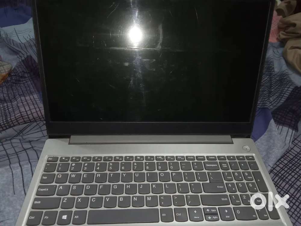 Laptop in Excellent condition. No scratches on the display.