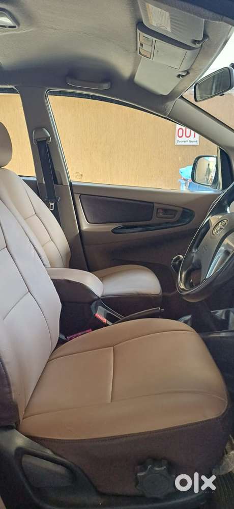 Toyota Innova 2.5 G (diesel) 8 Seater, 2016, Diesel