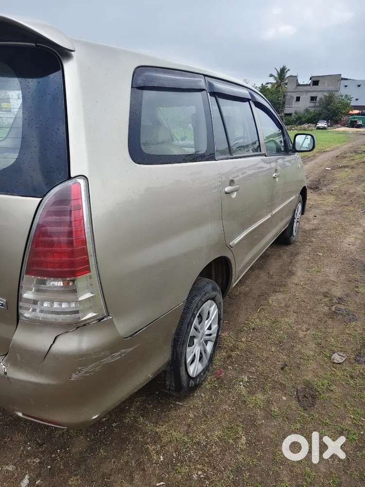 Toyota Innova 2.5 G Diesel 2010