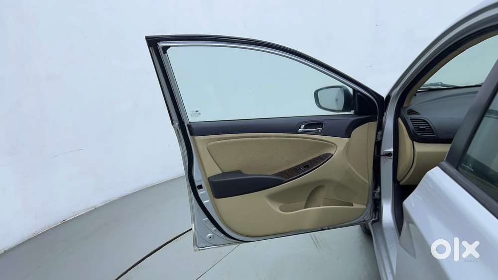 Hyundai Verna Fluidic 1.6 Vtvt Sx Automatic, 2013, Petrol