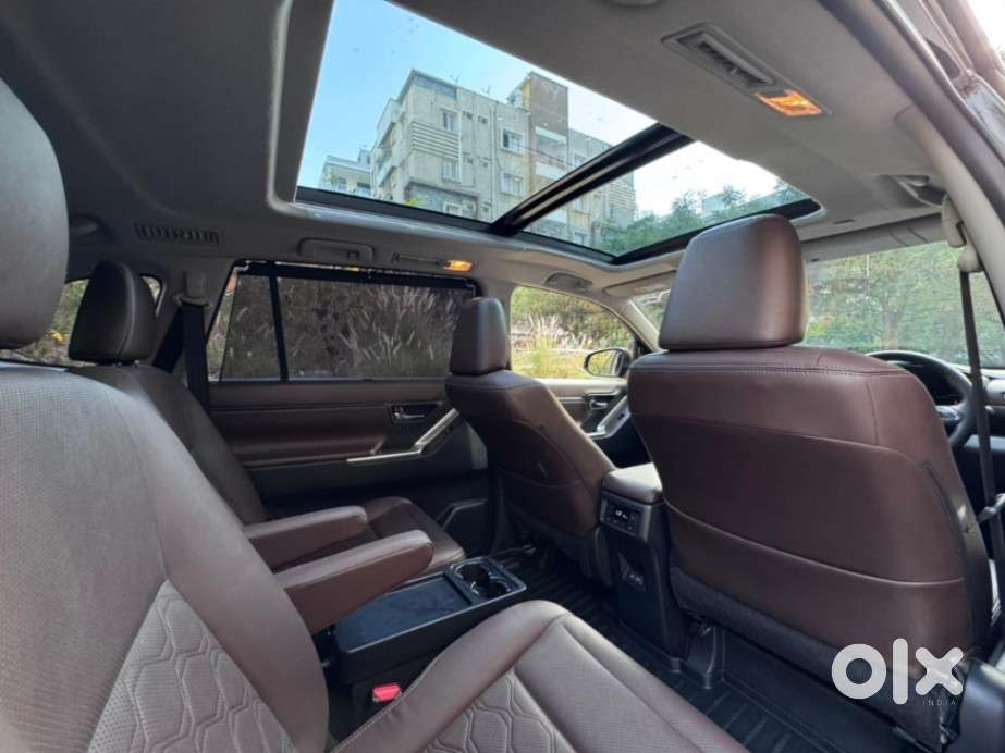 Toyota Innova Hycross 2.0 Zx Hybrid 7 Str, 2025, Petrol