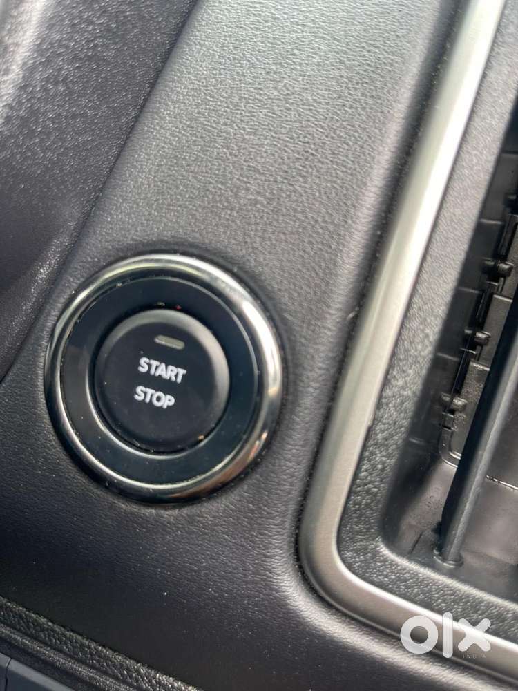 Mahindra Scorpio-n 2.0 Z8 L Petrol At 6 Str, 2025, Petrol