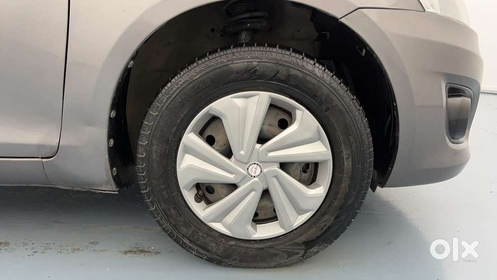 Maruti Suzuki Swift Dzire 1.3 Vxi, 2014, Petrol