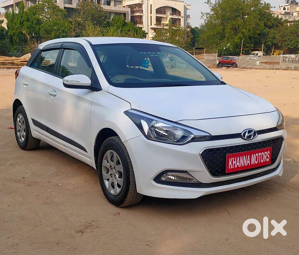 Hyundai Elite I20 Sportz (o) 1.4, 2015, Diesel