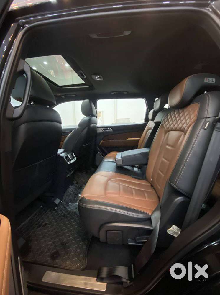 Mahindra Alturas G4 4wd At, 2019, Diesel