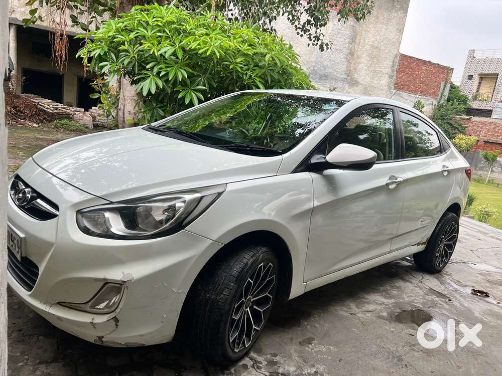 Hyundai Fluidic Verna 2012