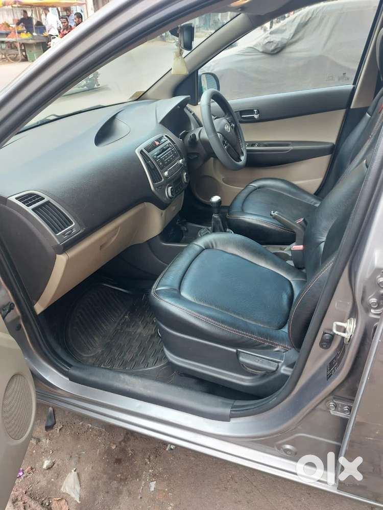 Hyundai I20 Petrol Manual 2013