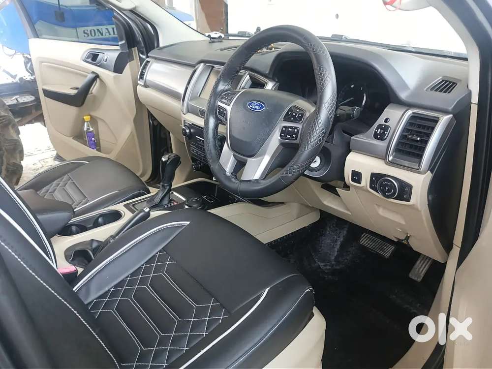 Ford Endeavour 2016