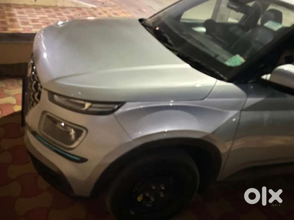 Hyundai Venue 2021 Diesel 100000 Km Driven