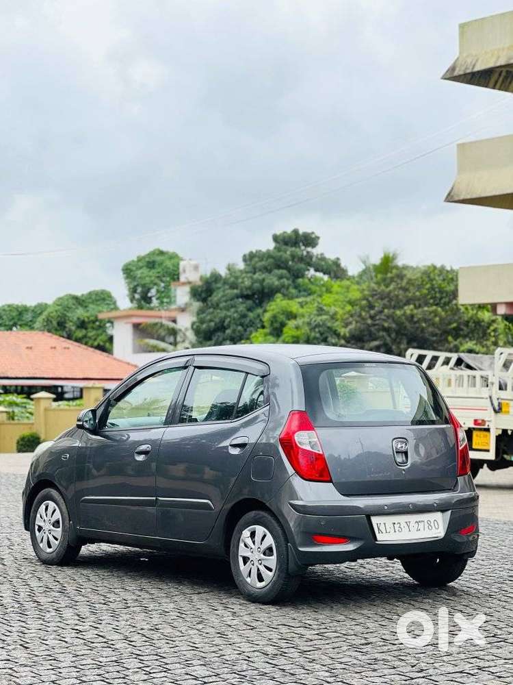 Hyundai I10 Sportz, 2012, Petrol