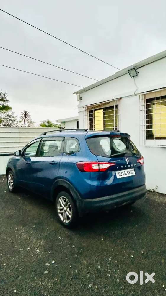 Renault Triber Rxz, 2022, Petrol