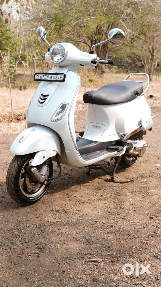 Vespa - Buy & Sell Second Hand Scooty in Magarpatta City, Used