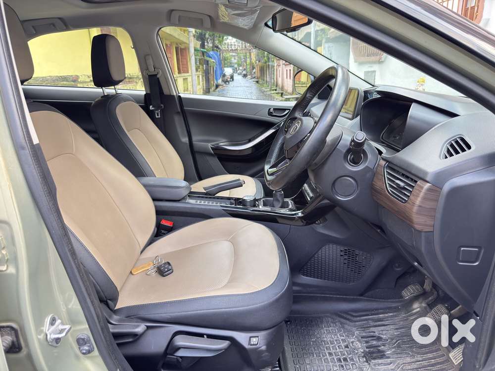 Tata Nexon Xz Plus Luxs Kaziranga, 2023, Petrol