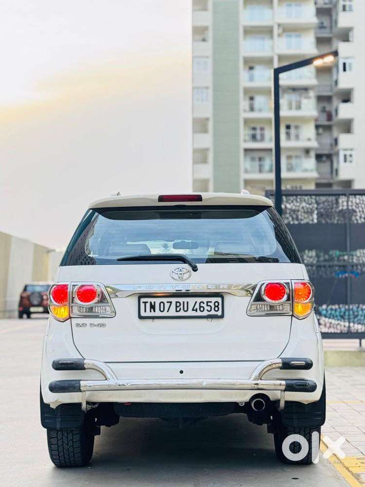 Toyota Fortuner 4x2 Manual, 2013, Diesel