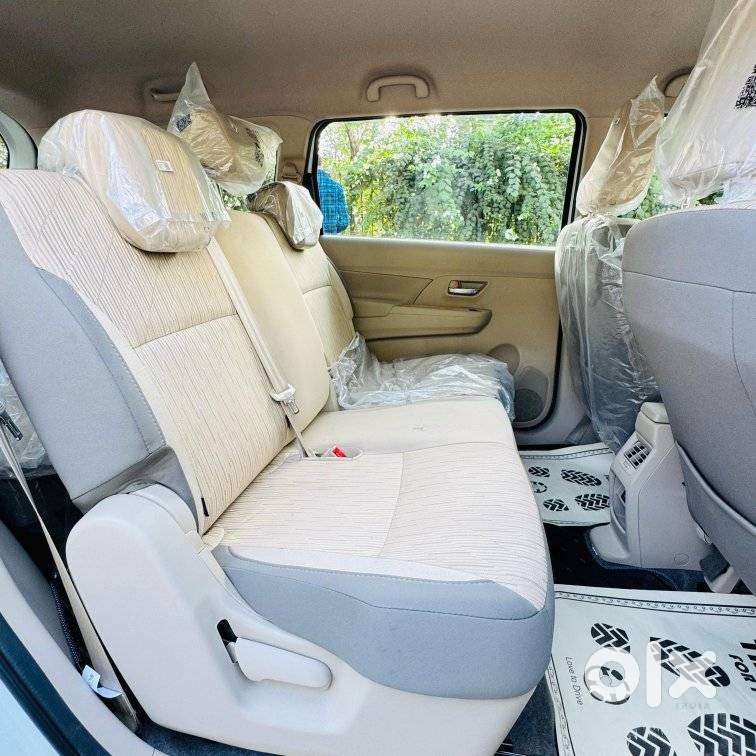 Maruti Suzuki Ertiga Zxi Shvs, 2025, Petrol