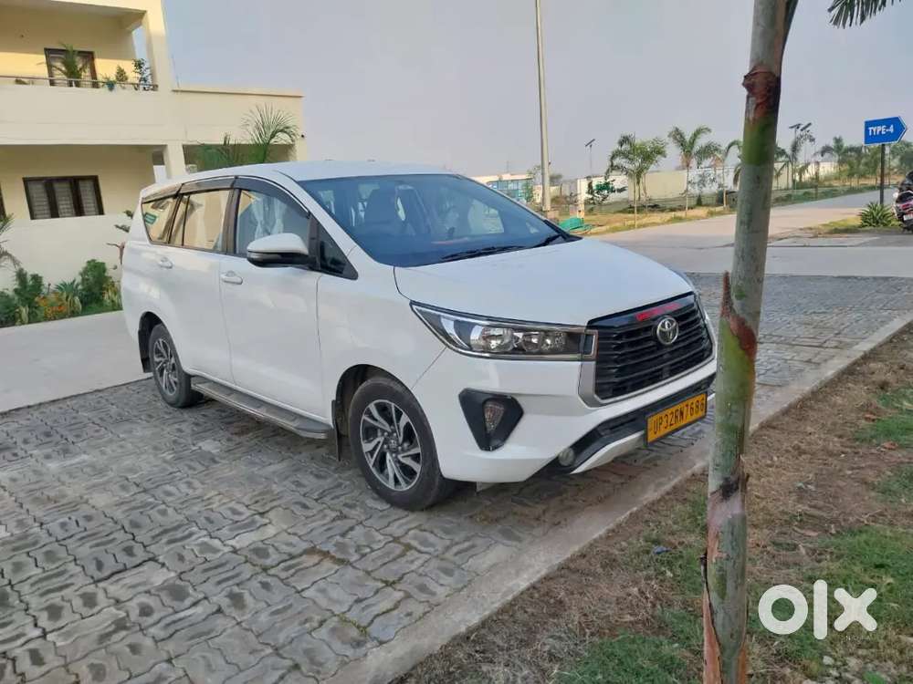 Toyota Innova Crysta 2022 Petrol 105000 Km Driven