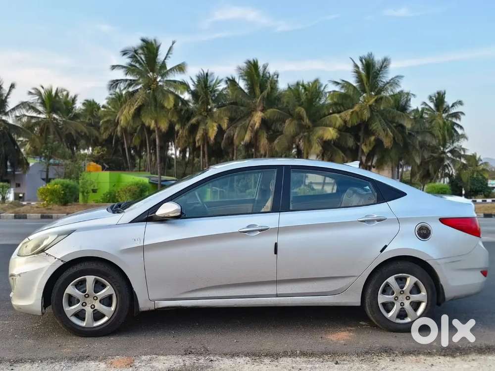 Hyundai Verna 2011
