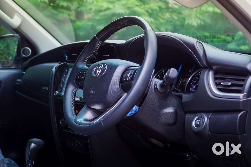 Toyota Fortuner 4x2 At 2.7 Petrol, 2025, Petrol