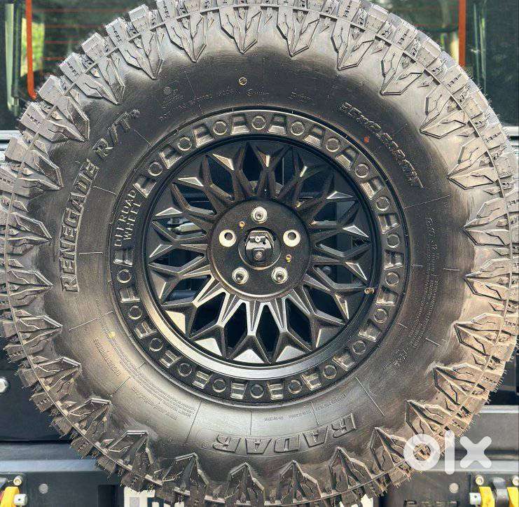 Mahindra Thar Roxx Ax7l Rwd At, 2025, Petrol