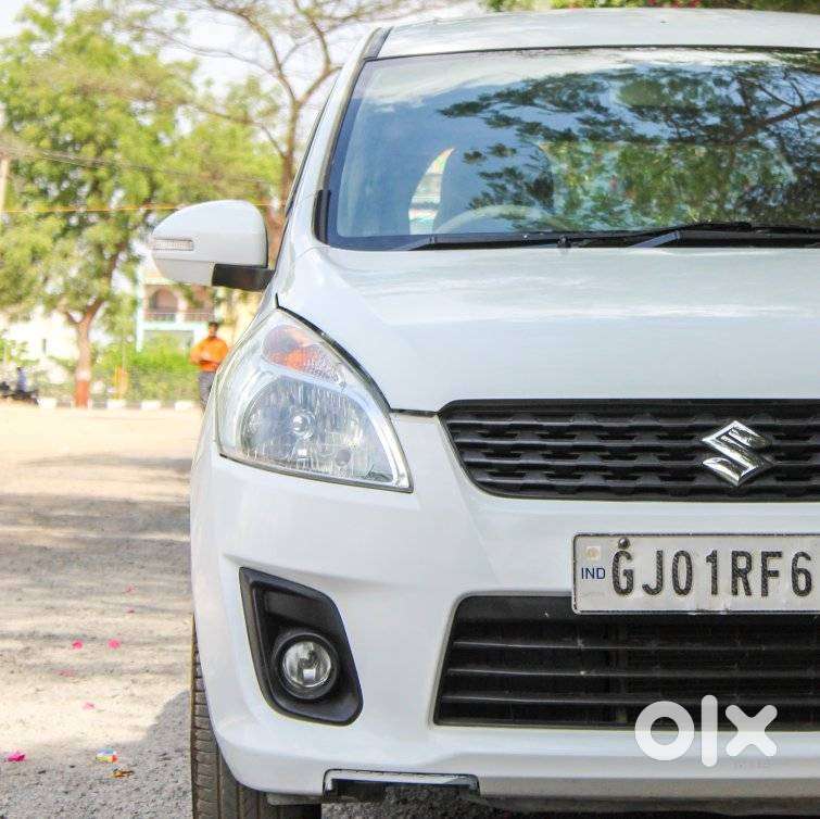 Maruti Suzuki Ertiga Vxi At Petrol, 2014, Petrol