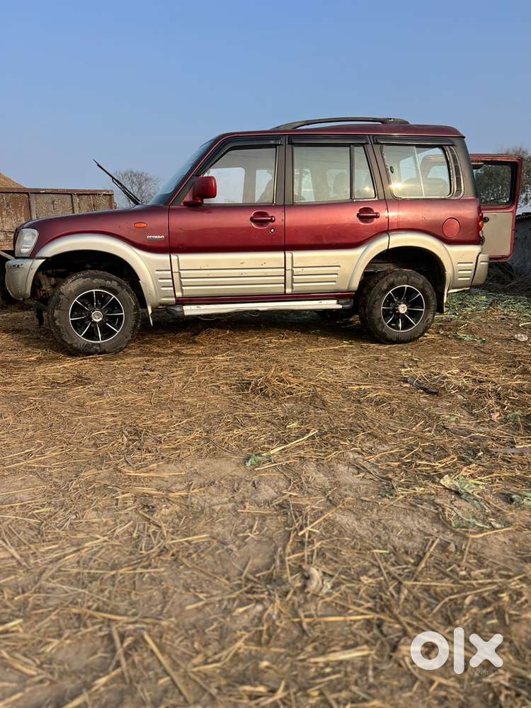 Mahindra Scorpio 2005