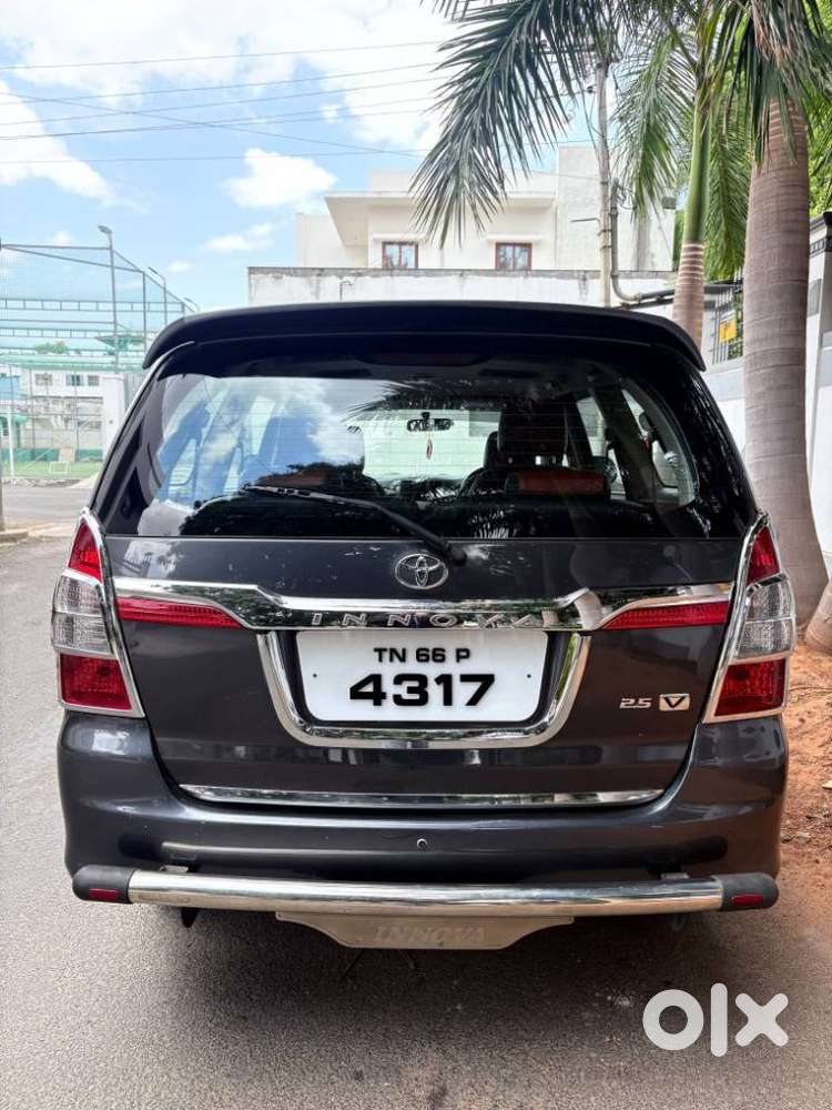 Toyota Innova 2.5 V 8 Str, 2015, Diesel