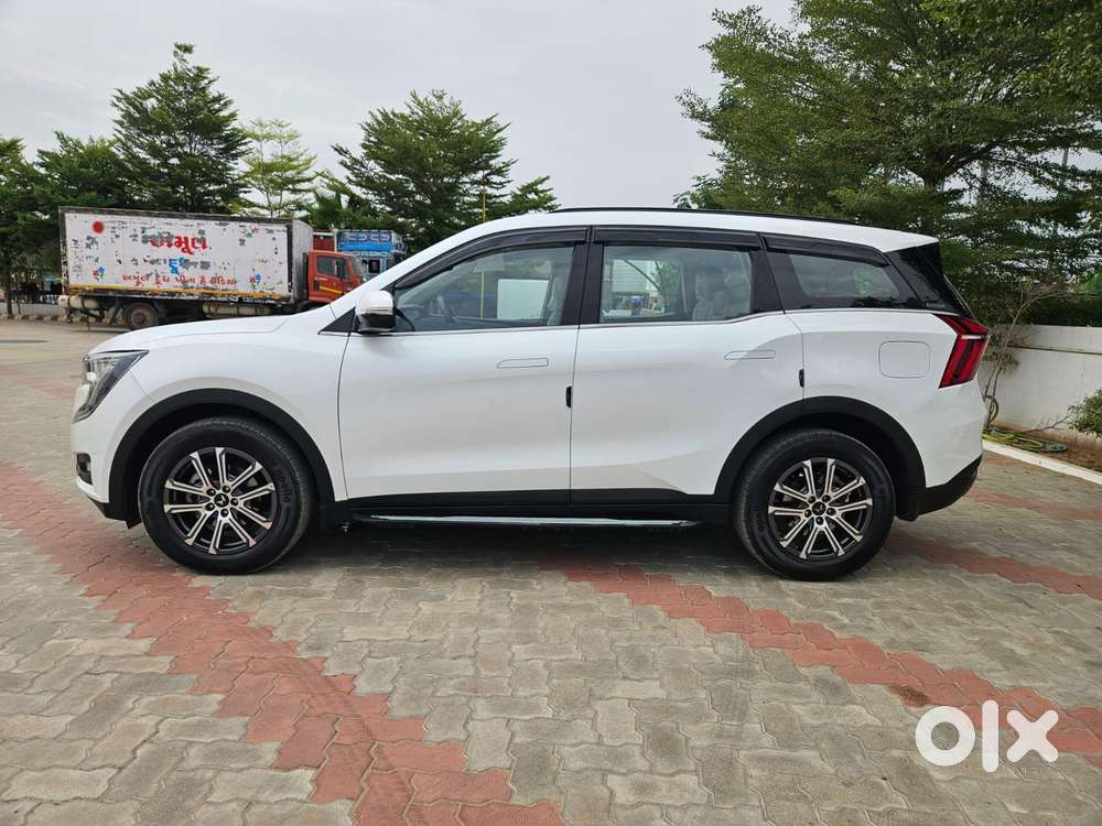 Mahindra Xuv700 2.2 Ax 7 Diesel Mt Luxury Pack Str, 2025, Diesel