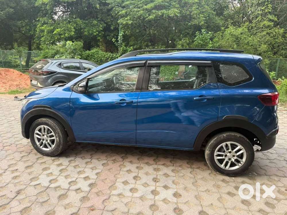 Renault Triber Rxt, 2022, Petrol