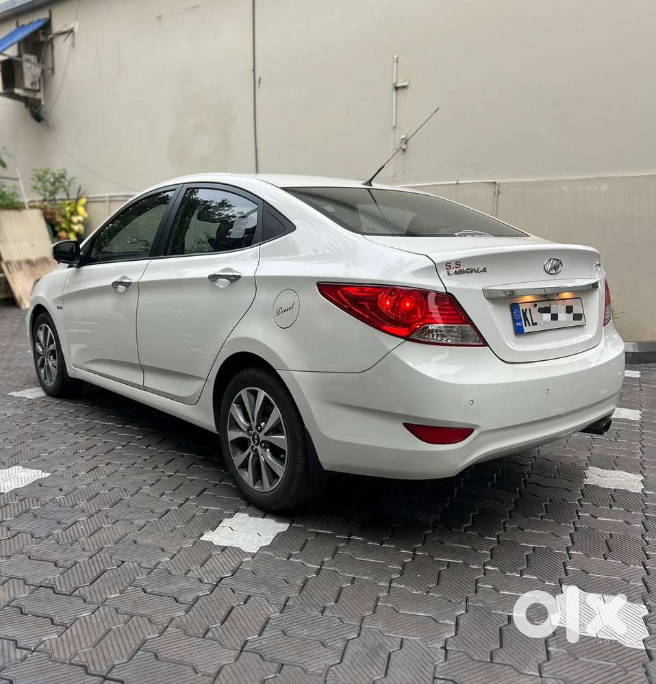 Hyundai Verna Crdi 1.6 At Ex, 2015, Diesel