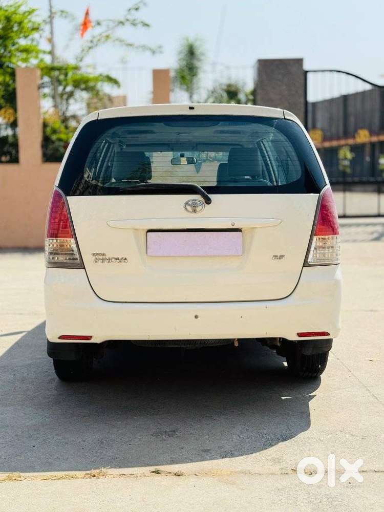 Toyota Innova 2.5 G (diesel) 8 Seater, 2009, Diesel