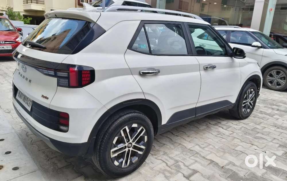 Hyundai Venue 1.0 Sx (o) Turbo Dct, 2023, Petrol