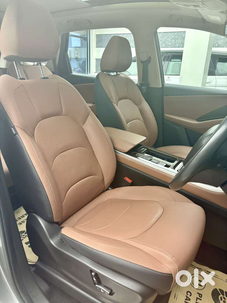 Mg Hector Plus Sharp Pro 1.5 Turbo Petrol Cvt 6 Str, 2023, Petrol