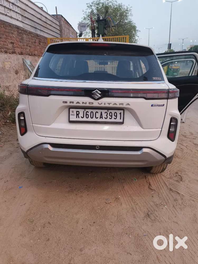 Maruti Suzuki Grand Vitara 2024 Petrol Good Condition