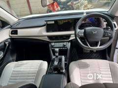 Mahindra Xuv700 Ax5 Petrol Auto 2024