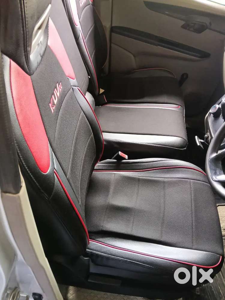 Mahindra Kuv 100 2017