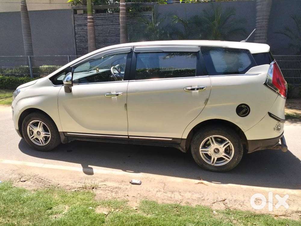 Mahindra Marazzo M6, 2019, Diesel