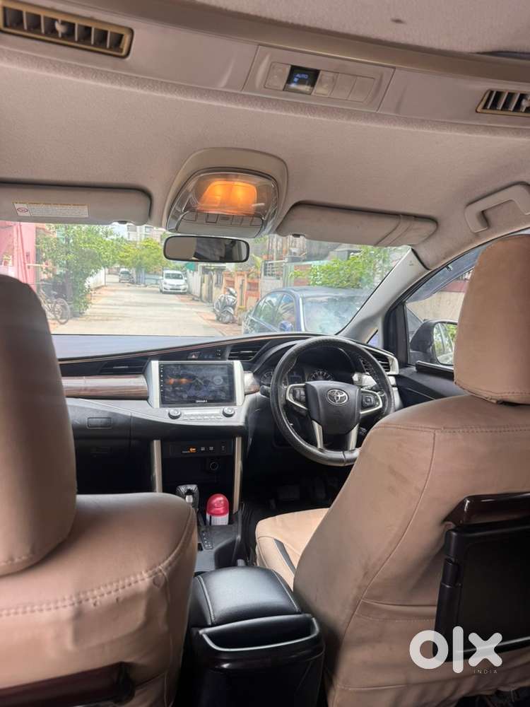 Toyota Innova Crysta 2016